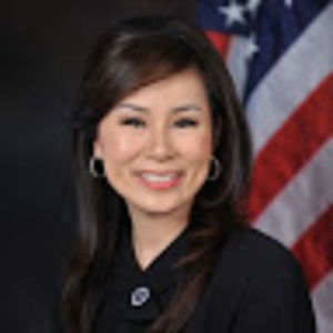 Meet your Posher, Dina